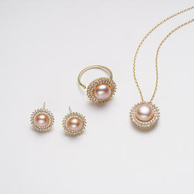 【分销】【珍珠溯源】戴拉珍珠《向阳花》X192300T-1，淡水无核珍珠三件套装，鎏金设计，合金花托包裹珍珠，如旭日绽放