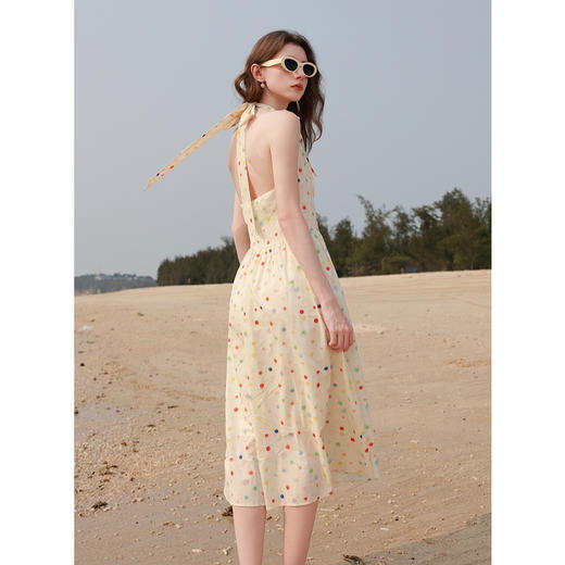 三彩独醒2025夏季新款法式复古波点连衣裙挂脖V领高腰露背F 商品图3