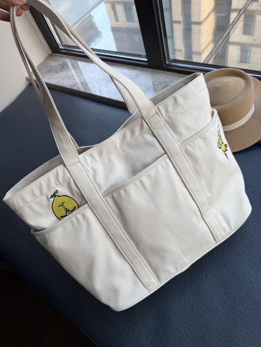 点此购买 lulu露露柠檬图案帆布包 xj 319241 商品图4