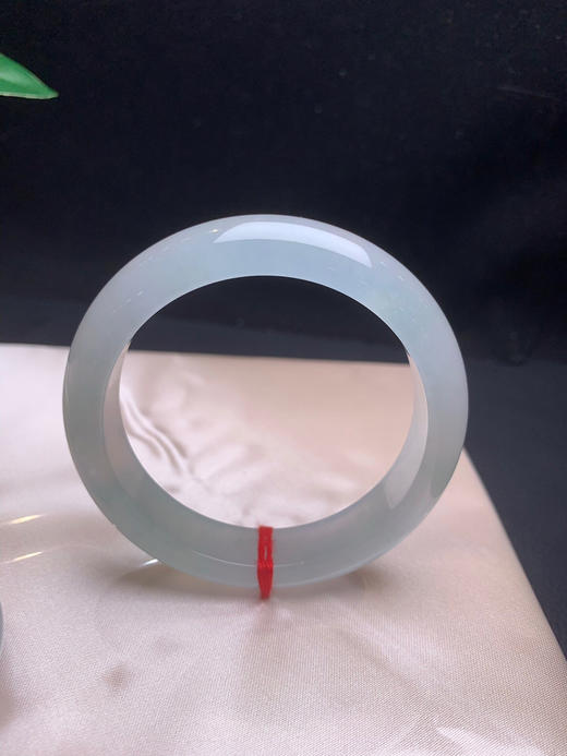 620013，52.8冰底起光种水镯。超级冰透 。局部带底色，整体干净起光 商品图1