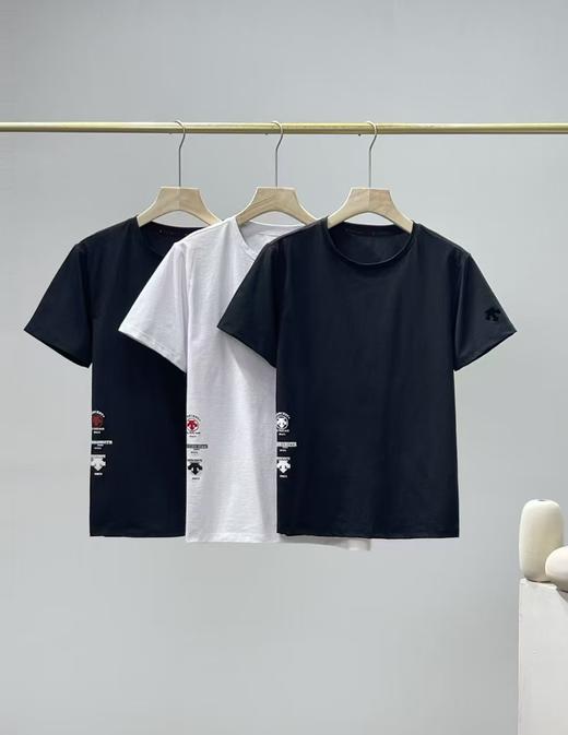 点此购买 迪桑特夏季经典款丝光棉小标男士速干短袖T恤 ly 319208 商品图0