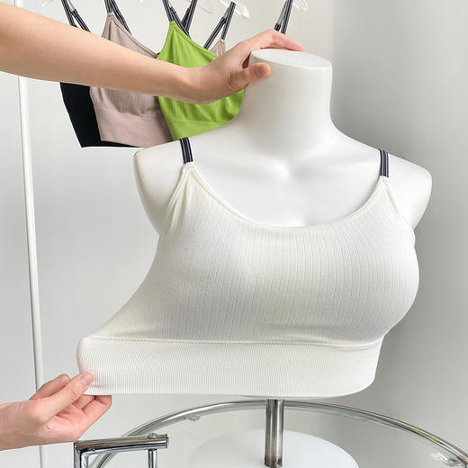 官网590！可调节肩带瑜伽健身运动文胸 高弹防震一体式固定杯内衣吊带背心女可外穿 商品图10