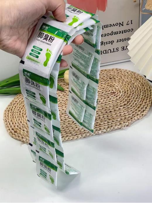 💰19.9 🉐得30包!亲测有效!夏季必备【瑶辰脚臭粉】✅粉末状，温水浸泡足部即可 撒一撒真的能干爽一整天，连运动鞋都敢脱了! 线下各大知名药房都在爆卖的脚臭粉 门店热卖中 商品图4