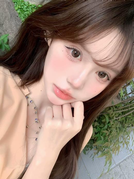 Chonos旗下 | 易碎情绪&邂逅富士山  14.2mm白狮参考着色中等直径  日抛 一盒十片装 商品图2