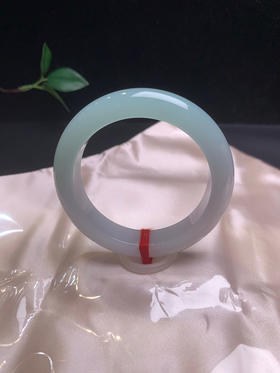 620020，54冰甜绿底正圈，一半甜绿底，一半清新干净的白底，清爽有特色