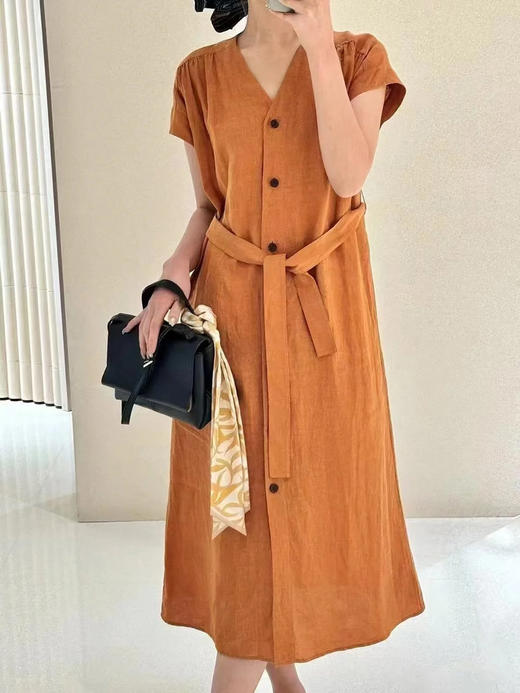 【高品质私服】【IC亚麻平纹V领长款连衣裙】裙型大气利落，巧妙修饰身材G1379-CC【无标出货 介意慎拍】 商品图1