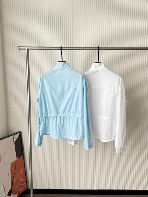 点此购买 lulu露露春夏季女士户外沙漏腰立领收腰防晒夹克 zc 319263 商品图1