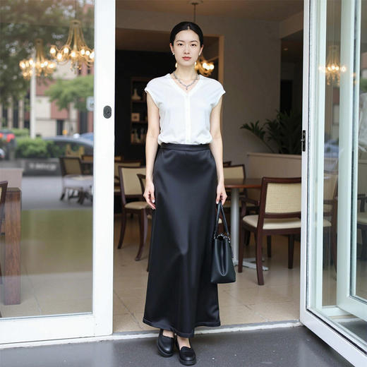 白色简约收腰显瘦针织莱赛尔背心女薄款V领无袖修身透气外搭打底    RGCL-AS702507-2 商品图3