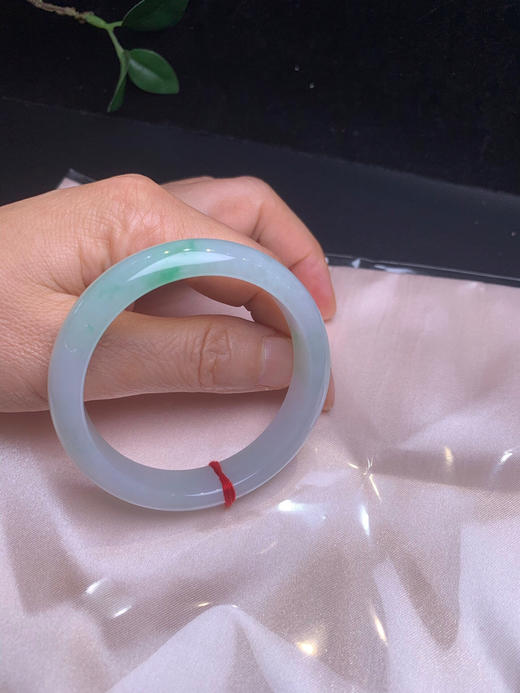 620017，52.5飘绿手镯，小清新，底子特别细腻，飘清新绿花 商品图5