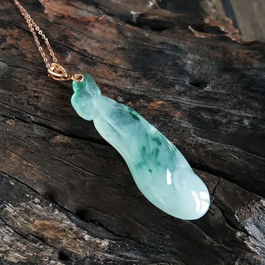 【天然正品】AU750玫瑰金镶天然冰种飘花悟道造型翡翠吊坠项链090525NJM05 现售价：2780 商品图3