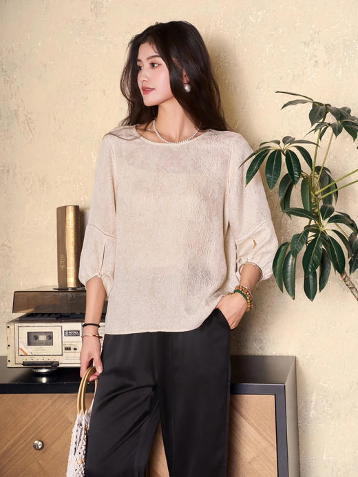 女士圆领真丝七分短袖衫 商品图1