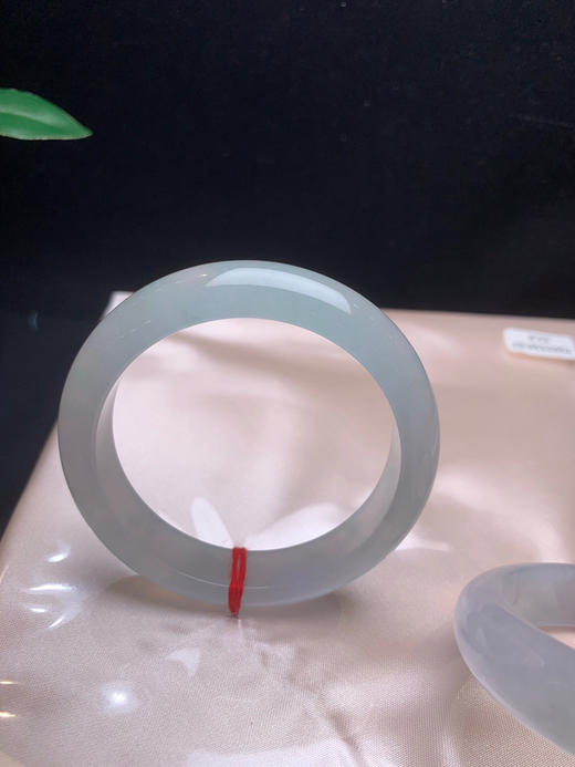 620013，52.8冰底起光种水镯。超级冰透 。局部带底色，整体干净起光 商品图3