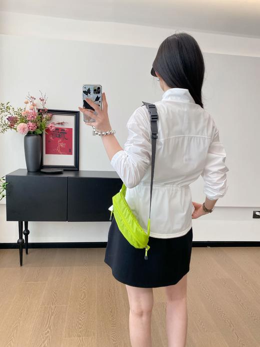 点此购买 lulu露露春夏季女士户外沙漏腰立领收腰防晒夹克 zc 319263 商品图4