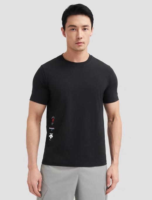 点此购买 迪桑特夏季经典款丝光棉小标男士速干短袖T恤 ly 319208 商品图4