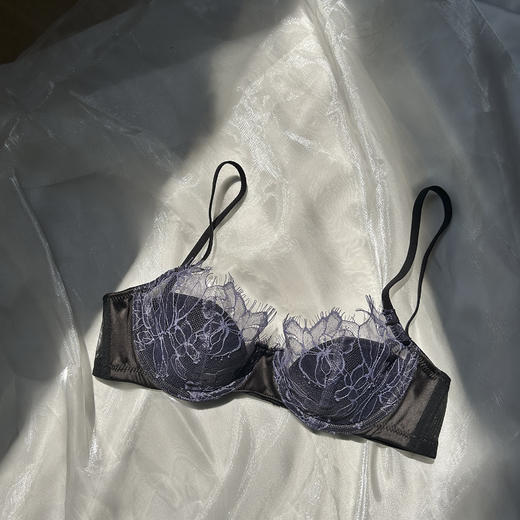 养眼又好穿❤️【蕾丝夹持性感Bra】小A也有圆圆杯‼️轻盈裸感会呼吸！性感在身上微醺🆘被硬控了💕 商品图10
