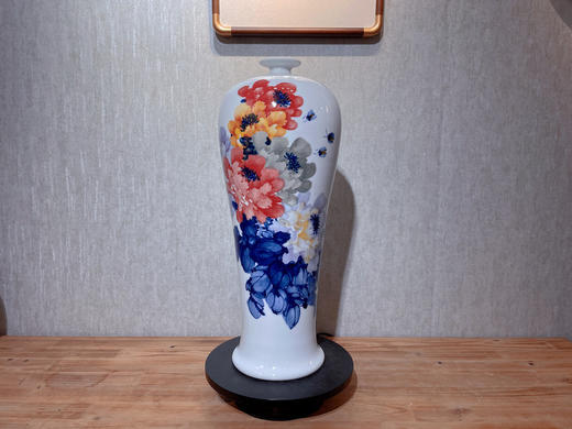 釉下五彩富贵迎春梅瓶 商品图0