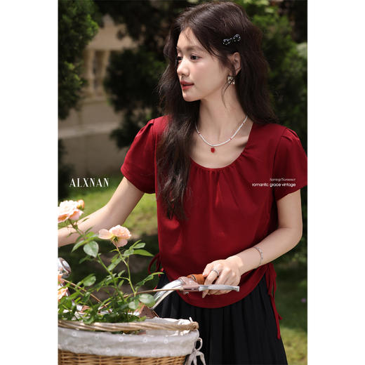 鹿向南「蜜恋星空」红色宽松圆领短袖T恤女夏季法式独特漂亮上衣 商品图3