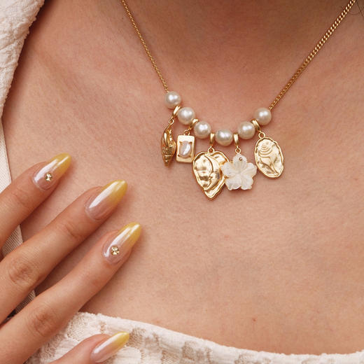 lost in echo2025春夏新款高级感度假风雕花珍珠贝壳金币吊坠项链 商品图3