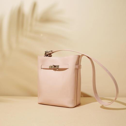 【预售3天】水桶包韩国小众大容量单肩包斜挎包休闲小包包F9737 商品图0