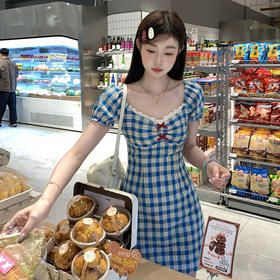 西遇格子泡泡袖连衣裙女夏季新款蝴蝶结蕾丝拼接法式收腰裙子SS050828/SS050829