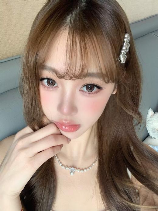 Chonos旗下 | 易碎情绪&邂逅富士山  14.2mm白狮参考着色中等直径  日抛 一盒十片装 商品图4