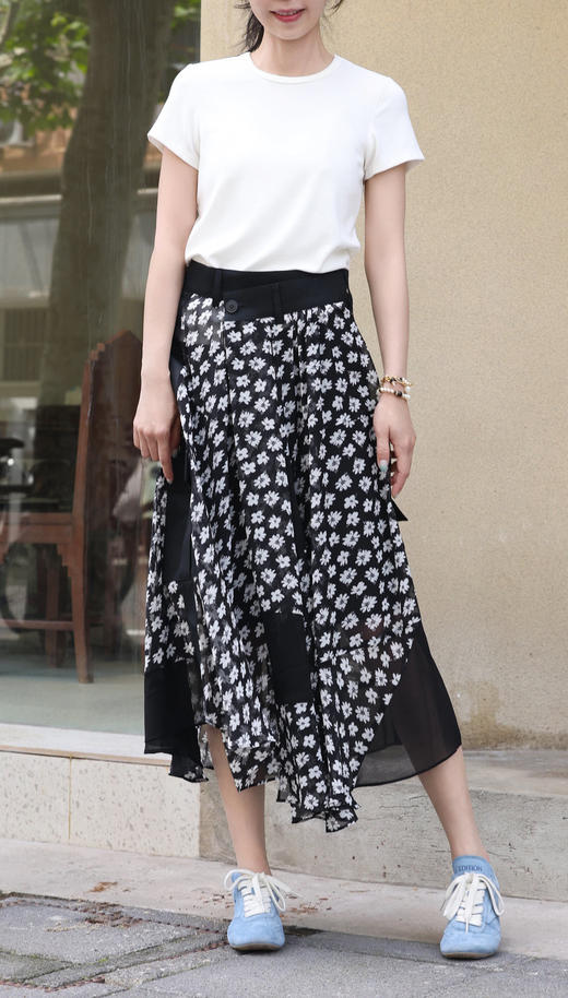 TYNVIE 柔软棉质修身圆领弹力短袖T恤-白色 商品图1