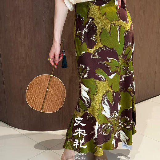 【预售7天】良木礼真丝提花上衣2328580&【预售7天】真丝半裙 商品图1