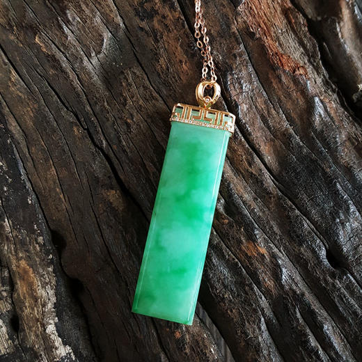 【天然正品】AU750玫瑰金镶天然糯种阳绿无事牌翡翠（平安、吉祥）吊坠项链060525NJS22 现售价：2080 商品图4