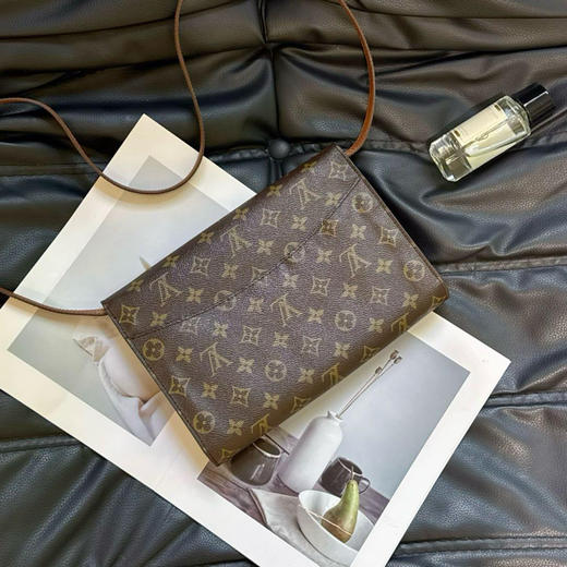 Lv 中古 老花红皮 信封 斜挎包 商品图1
