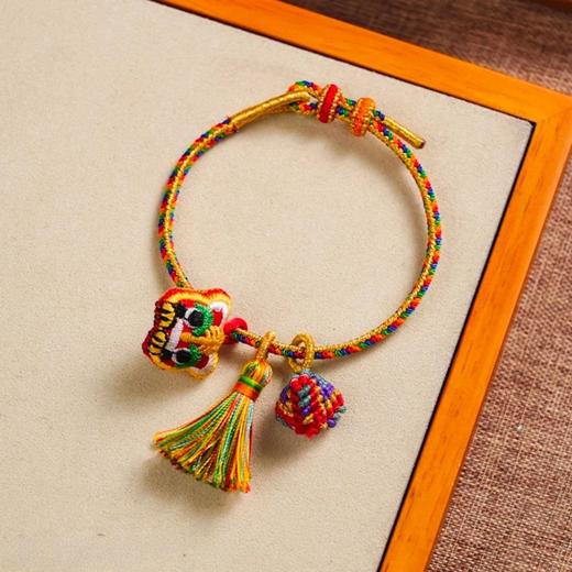 六鑫珠宝 2025新款虎头端午节五彩绳 手工编织粽子手绳 商品图3