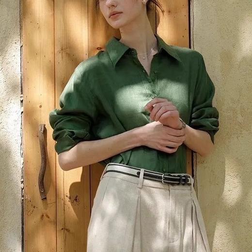 伊泺杉苎麻松绿色衬衫，今年流行「松绿色」衬衫，太太太治愈了【预售 3-7天内发出】 商品图0