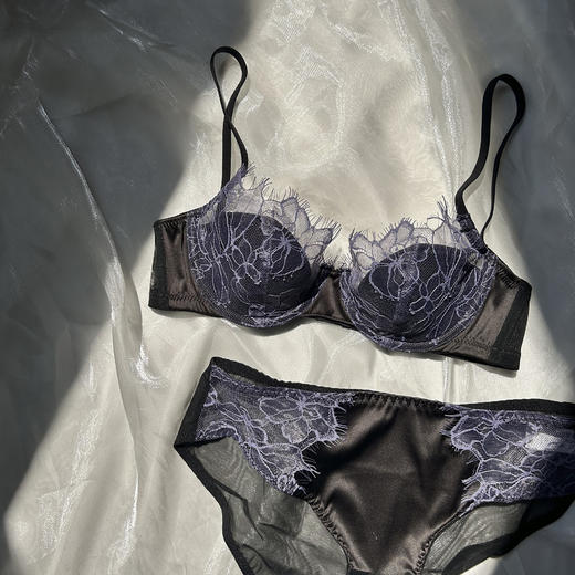 养眼又好穿❤️【蕾丝夹持性感Bra】小A也有圆圆杯‼️轻盈裸感会呼吸！性感在身上微醺🆘被硬控了💕 商品图8