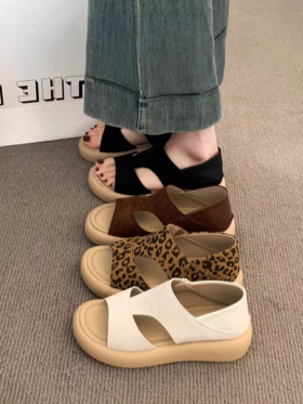 🔥很显腿细😍【  夏日厚底露趾两穿凉鞋】🌺 上脚显白舒适增高 💎 暴走一天完全不累脚🔥