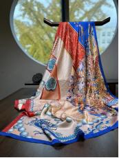 喜得宝文创丝巾《冠礼》数码大方巾 杭州丝绸100%桑蚕丝素绉缎 商品图6