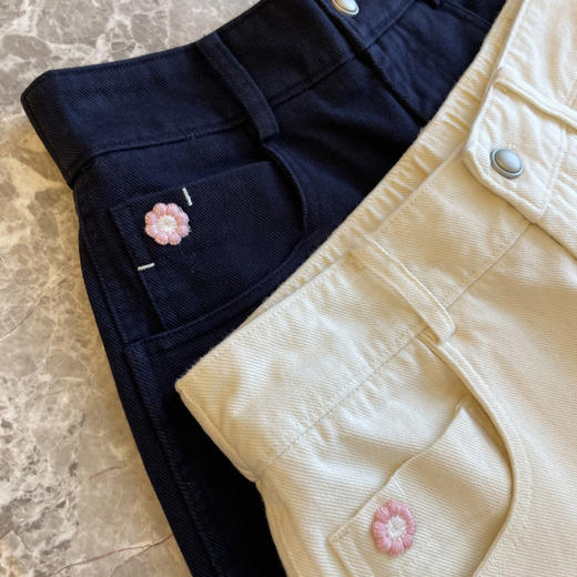 渠道货！！小众又时髦，2025高腰花朵刺绣后松紧腰显瘦五分牛仔中裤女夏款 商品图1