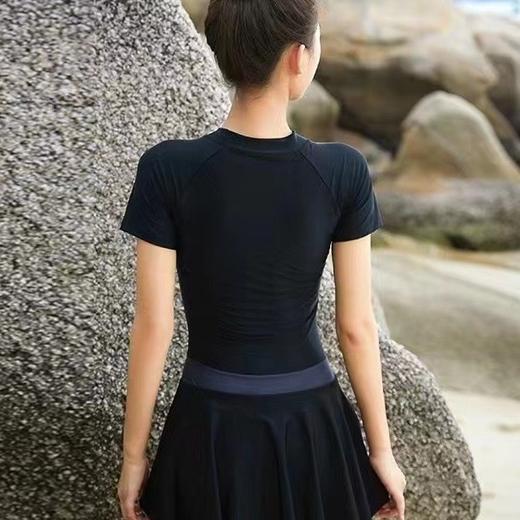 【撞色拼接连体泳衣女】 遮肚时尚显瘦保守修身裙式游泳户外防晒泳装 商品图3