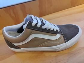 vans单鞋VN000CT8BRO
