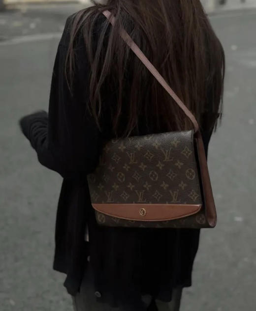 Lv 中古 老花红皮 信封 斜挎包 商品图2