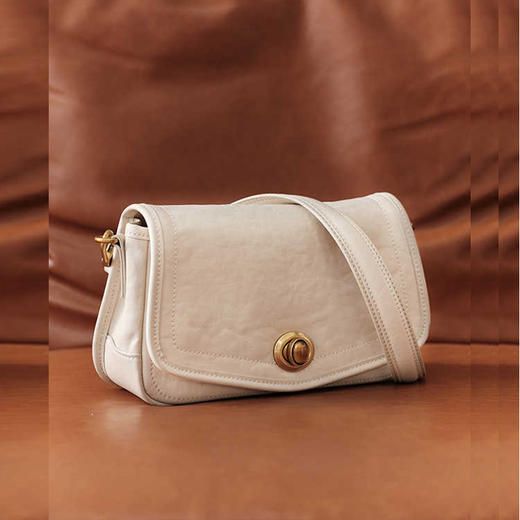 【预售3天】2025新款法式腋下包高级感小众单肩包手提女包时尚小方包8810-D 商品图2