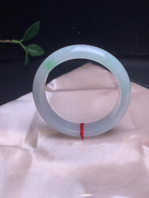 620018，54冰飘绿手镯，小清新，底子特别细腻，飘清新绿花 商品图0