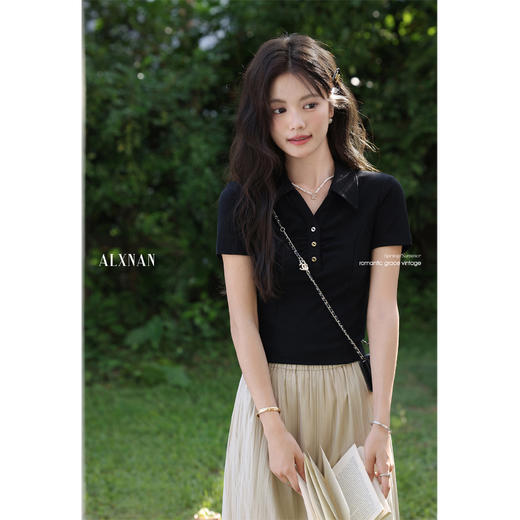 鹿向南「雅致书笺」黑色法式气质polo领短袖T恤女夏正肩修身上衣 商品图3