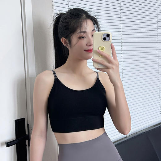官网590！可调节肩带瑜伽健身运动文胸 高弹防震一体式固定杯内衣吊带背心女可外穿 商品图9