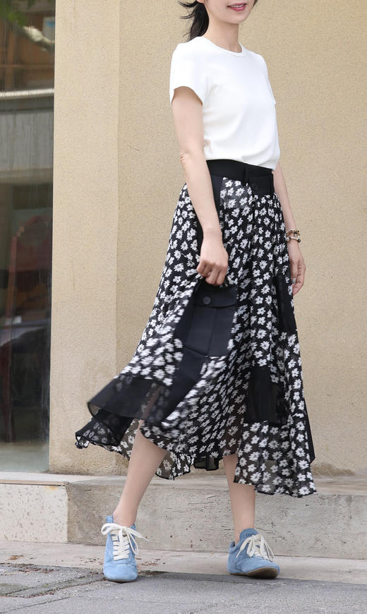 TYNVIE 柔软棉质修身圆领弹力短袖T恤-白色 商品图3