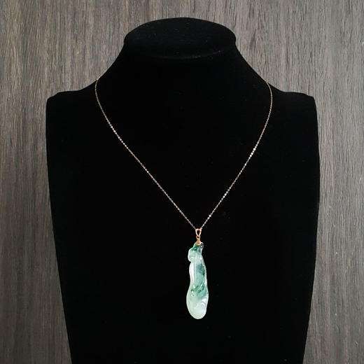 【天然正品】AU750玫瑰金镶天然冰种飘花悟道造型翡翠吊坠项链090525NJM05 现售价：2780 商品图10