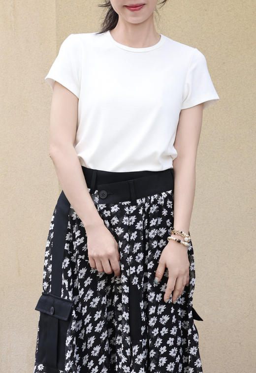 TYNVIE 柔软棉质修身圆领弹力短袖T恤-白色 商品图6