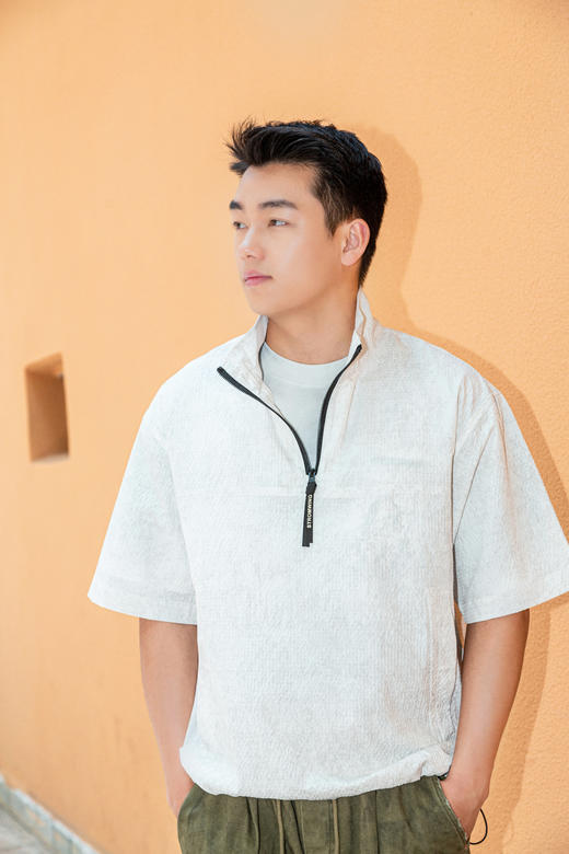 521161160纹理感梭织卫衣 商品图0