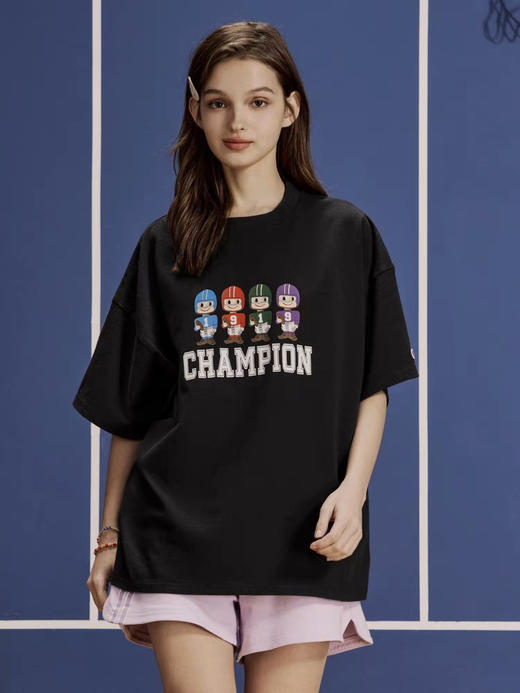 【正品授权Champion冠军25年夏季短袖】 绝对是你的夏日必备单品!真的第一眼就被种草了 五个款式，黑白两色可选无论是单穿还是内搭，都能轻松穿出时尚感 商品图4