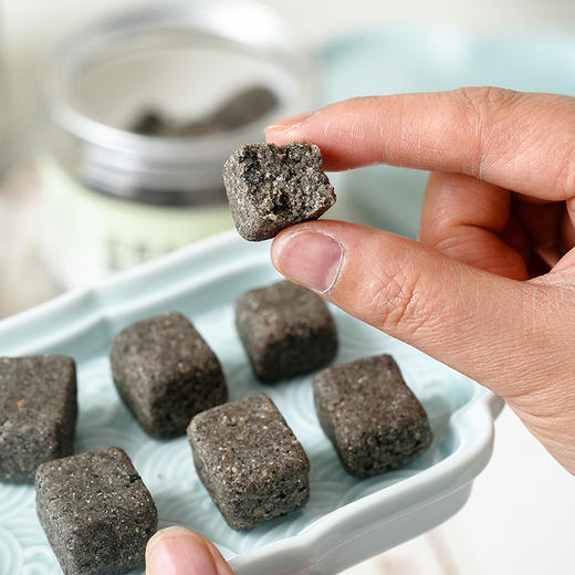 胶娘娘 五指毛桃茯苓薏湿糕 商品图1