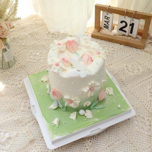 郁金香蝴蝶蛋糕 商品图0