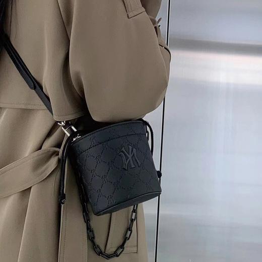   【MLB香水包】MLB水桶包女老花复古单肩斜挎包抽绳迷你nano香水包 商品图5